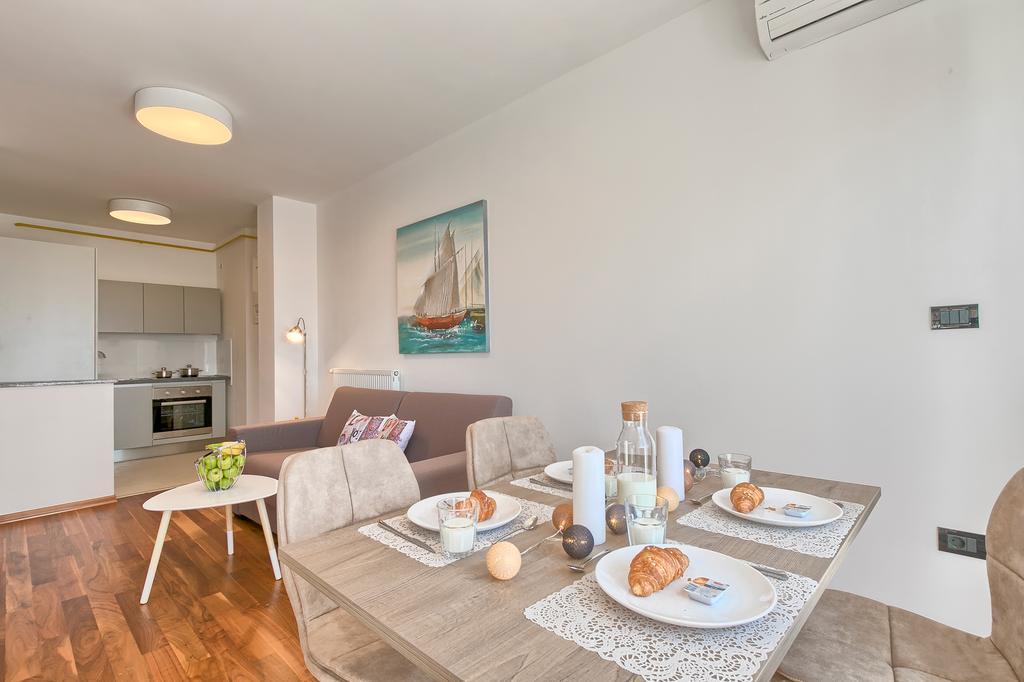 Adriatic Apartments Fažana Kültér fotó