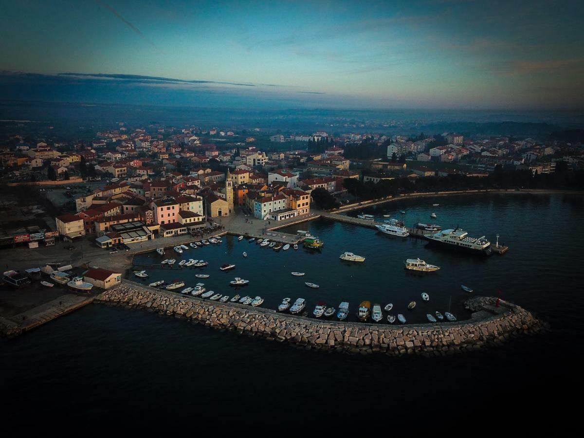 Adriatic Apartments Fažana Kültér fotó